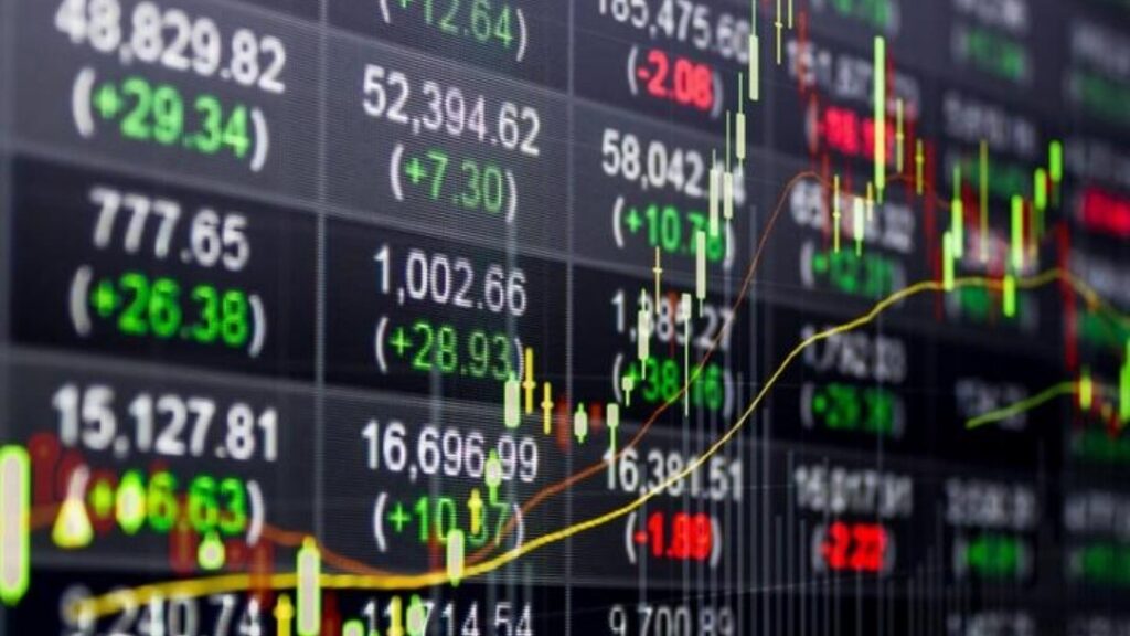 顯示美股行情三大指數的電腦螢幕 - ultima markets