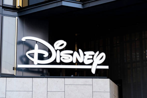 Oligopoly examples: Disney for entertainment. - Ultima Markets