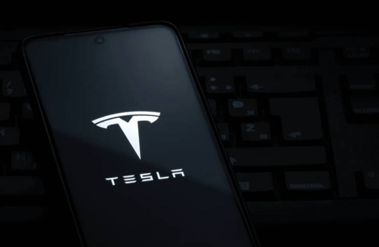 Investing in Tesla (TSLA) could offer indirect exposure to Grok AI stock growth. - Ultima Markets