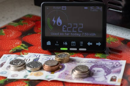 Stagflation cuts real incomes faster and weakens job security. - Ultima Markets