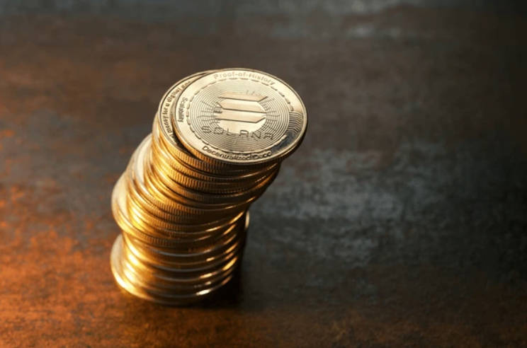 There are credible early signs that 2025 could evolve into the strongest altcoin season since 2021. - Ultima Markets