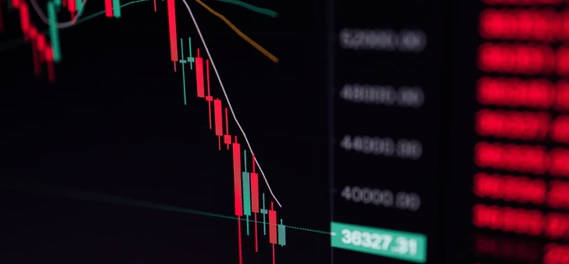 While bearish divergence can signal a potential market reversal, it is not enough on its own to justify a trade.  - Ultima Markets