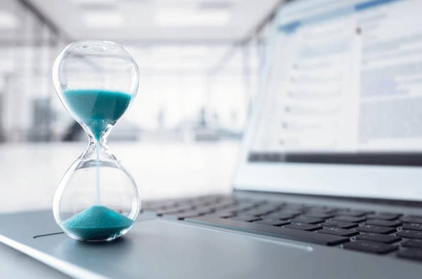 Most U.S. market schedules are published in Eastern Time. - Ultima Markets