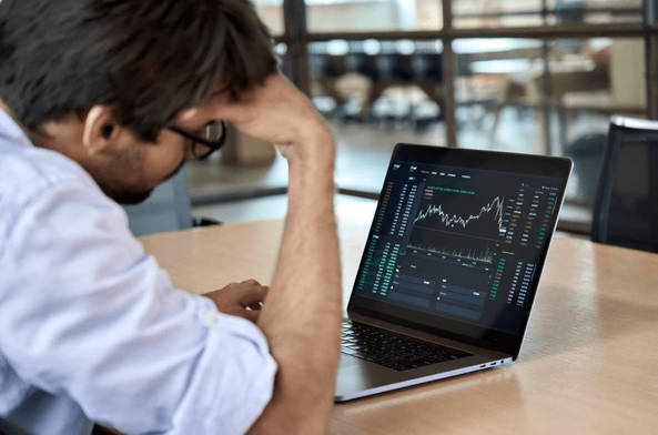 The crypto crash 2025 happened due to fresh tariff threats on Chinese imports flipped investor mood from optimistic to cautious. - Ultima Markets