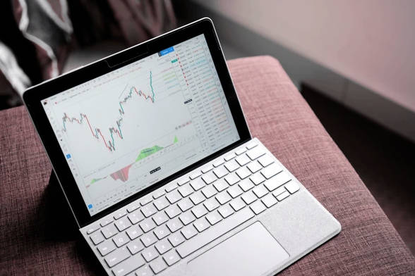 Here are the 10 best stocks to day trade in no specific order. - Ultima Markets