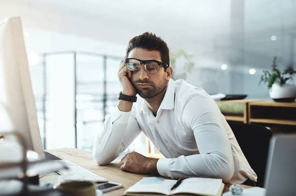 As the daylight savings 2026 approach, traders should take care of their own body as time change can disrupt sleep and mood. - Ultima Markets