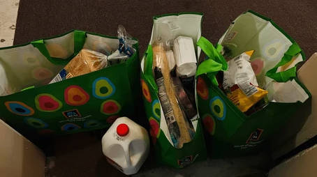 In Q2 2025, Instacart reported revenue of 914 million dollars, up 11% year-on-year. - Ultima Markets