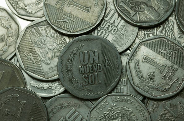 Cards are common in cities while markets and small shops prefer cash in Peru. - Ultima Markets