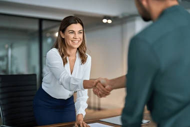 Is SCHD a good investment in today's market? - Ultima Markets