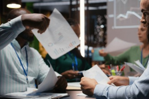 Advisory shares is a tool for startups to attract expertise without depleting their cash reserves. - Ultima Markets