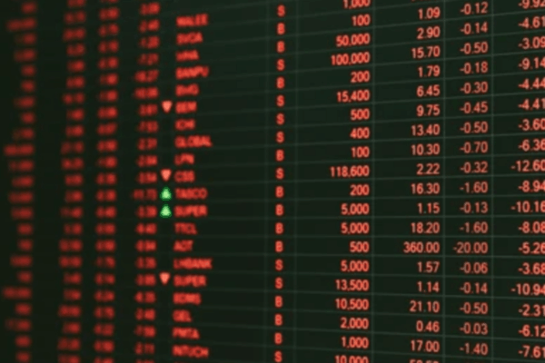 Robert Kiyosaki predicts 2026-2027 as the likely period for a stock crash. - Ultima Markets