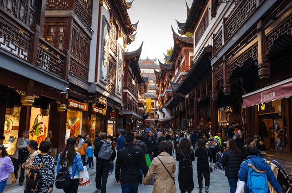 china1 | Ultima Markets For traders, China’s consumer spending offers a wealth of insights that can guide investment decisions across multiple sectors. - Ultima Markets