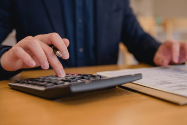 How Does a Zero Cost Collar Work? - Ultima Markets