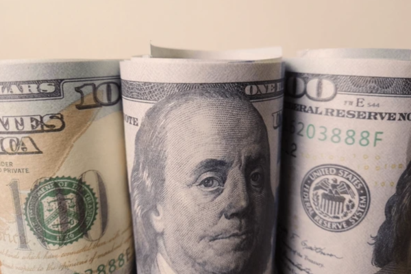 A place can have a decent exchange rate, but if hotels and meals are expensive, you will not feel the value. - Ultima Markets