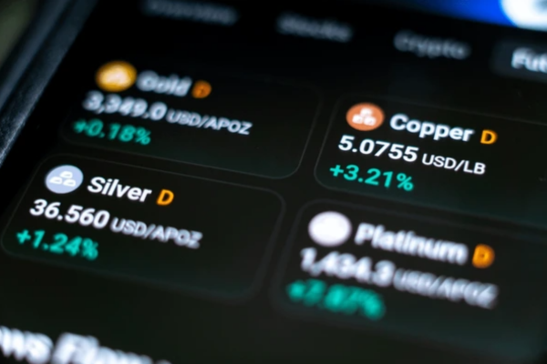 Freeport-McMoRan, BHP Group, Southern Copper, Rio Tinto, and Teck Resources stand out as top copper stocks in 2026. - Ultima Markets