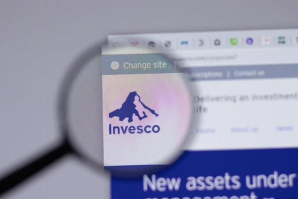 how to choose between QQQ vs QQQM? - Ultima Markets