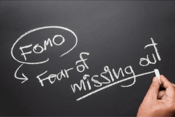 What Is FOMO in Trading? It is the fear of missing out. - Ultima Markets