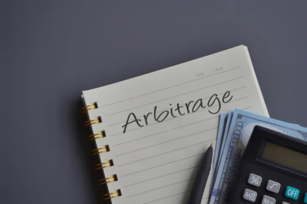 What is Arbitrage?  - ultima Markets