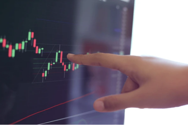 OHLC charts give traders a deeper insight into the volatility and strength of the market during that period. - Ultima Markets