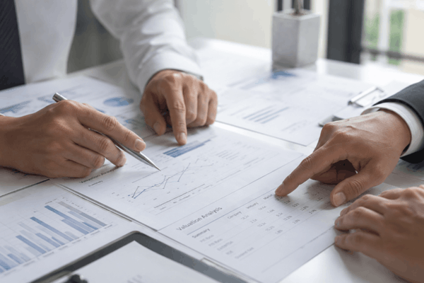 Is a High or Low Stock Valuation Better? - Ultima Markets